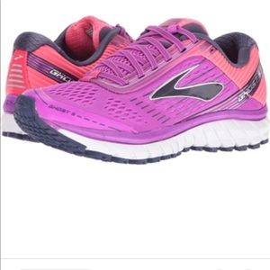 Like new Brooks Ghost 9 running shoes